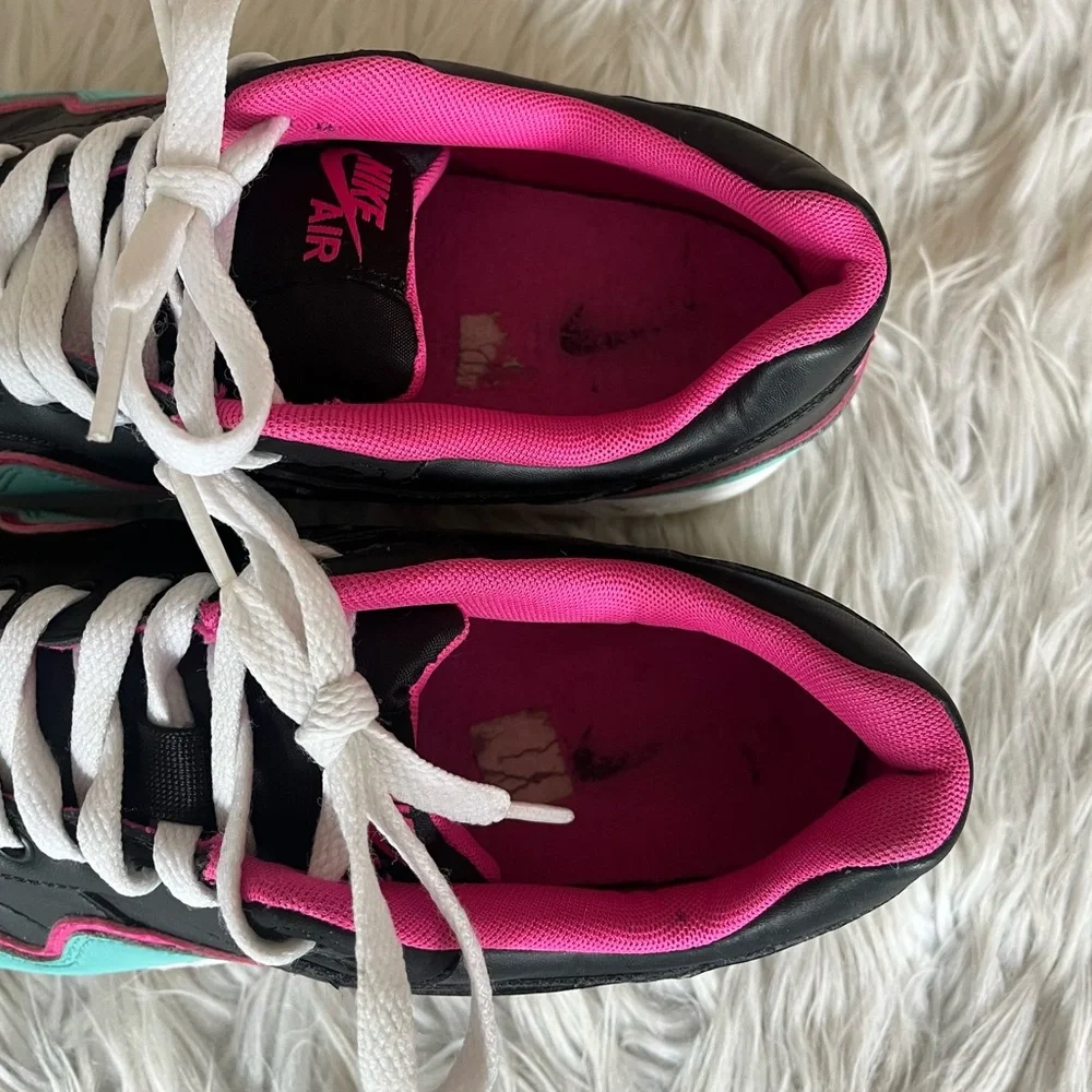 {Nike} Air Max Sneaker South Beach Edition - Size Youth 7